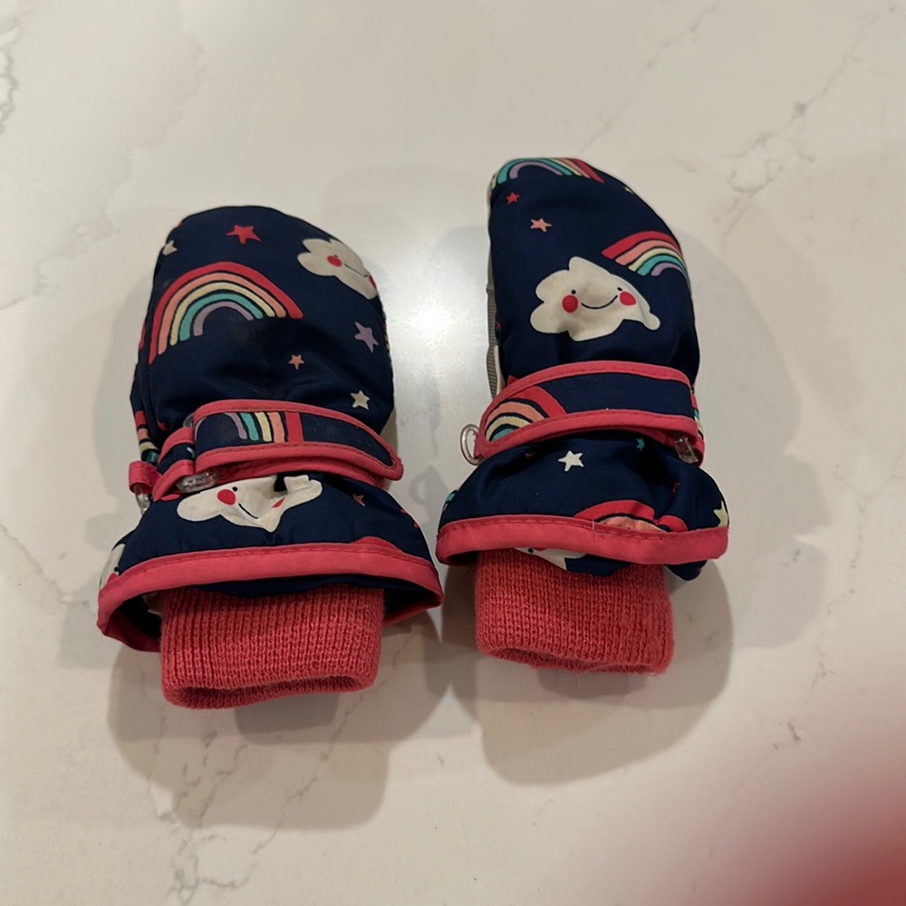 Toddler size 2T-3T gloves